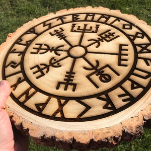 Wayfinder, Vegvisir, The Symbol of Guidance and Protection The Viking Compass/Runic Engraved onto a log slice