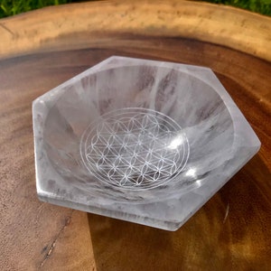Pure Selenite Flower of Life crystal charging bowl, Sacred Geometry, Selenite crystal.