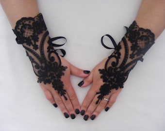 DISCOUNT Black Lace Fingerless Gloves  Burlesque gloves, Gothic Gloves, Halloween gloves, Black Lace Gloves, Halloween Costume, SALE