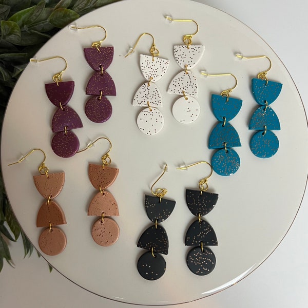 PENDIENTES CLAY + blanco + purpurina + ligero + hipoalergénico + hecho a mano + pendiente de declaración