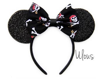 Pirates Mickey Ears, Pirates Minnie Ears, Pirates Ears, Skull Mickey Ears, Pirates of the Carribean Mickey Ears, Skull Ears, Pirate Mickey