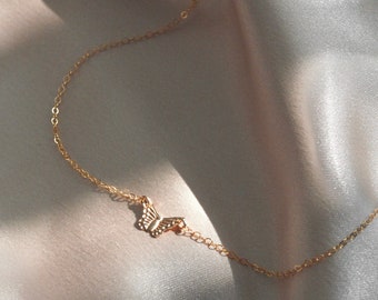 Zarte Schmetterling Halskette. 14kt gold filled mariposa. Monarch Schmetterling. Zauberhaftes zierliches feminines Schmuckstück. süße Schmetterling Halskette..