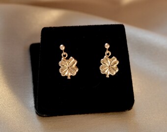 BALTERS Lucky Four Leaf Clover Necklace & Earrings Set - 18K Gold Plated Silver With CZ & Mother Of Pearl