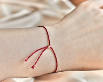 Seide Roter String Bolero Quaste Stil Armband. Gold filled oder Silber. Echte Seide. Der altehrwürdige Talisman ist ein Glücksbringer der das Böse vertreibt