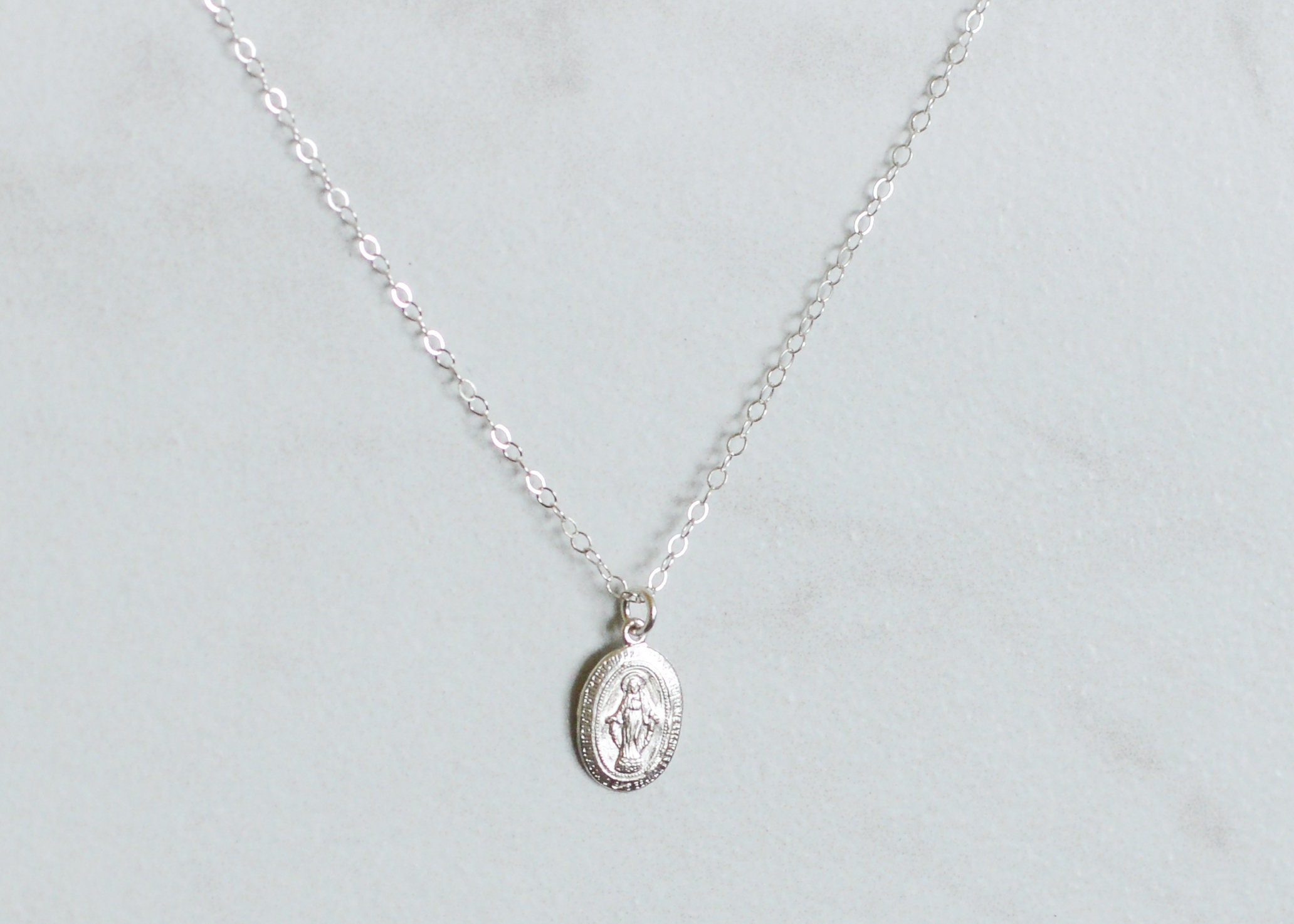 Argent Sterling 0.925 ronde MIRACULEUSE Vierge Marie Médaille Collier Pendentif Charme