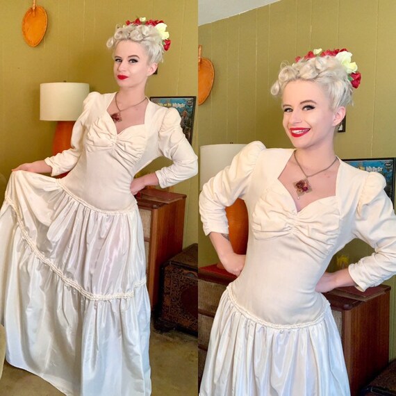 Vintage 1940s Dress • Ivory Velvet & Taffeta Floor