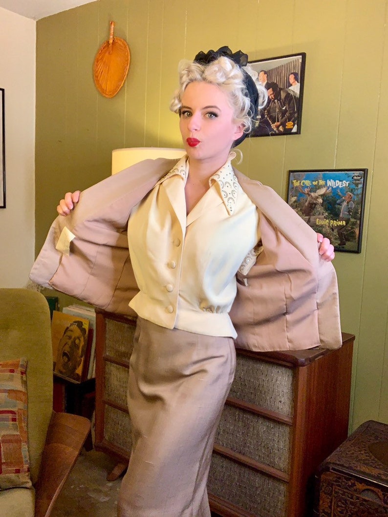 Vintage 1940s Suit \u2022 Taupe Skirt and Blazer Set with Scalloped Cuffs /& Collar \u2022 Small