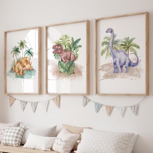 Juego de 3 impresiones de dinosaurios en acuarela, arte de pared imprimible para guardería, póster de animales prehistóricos, decoración de pared de dinosaurios coloridos, ilustración para habitación de niños