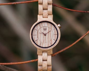 Free shipping Elegant Women Minimalism Wooden Watch Made from Maple Wood With Czech Design Custom Engraving, Christmas gift, Wedding gift