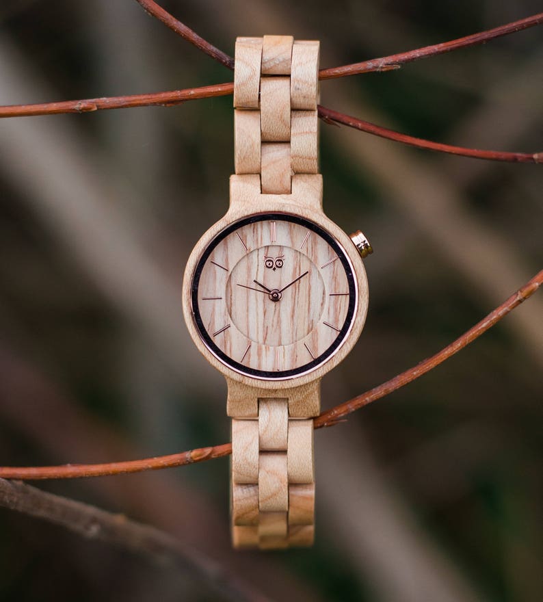 Free shipping Elegant Women Minimalism Wooden Watch Made from Maple Wood With Czech Design Custom Engraving, Christmas gift, Wedding gift image 1