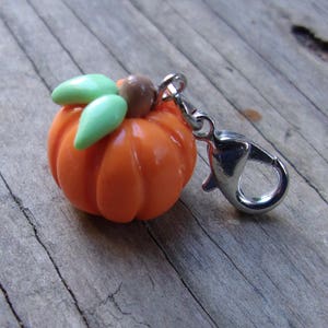 Pumpkin Charm - Halloween charms - polymer clay -  Pumpkin accessory - Halloween Jewelry