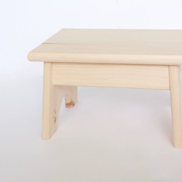 Escabeau en pin brut / Repose-pieds / Tabouret pour enfant / Tabouret en bois / Escabeau / Tabouret pour tout-petit