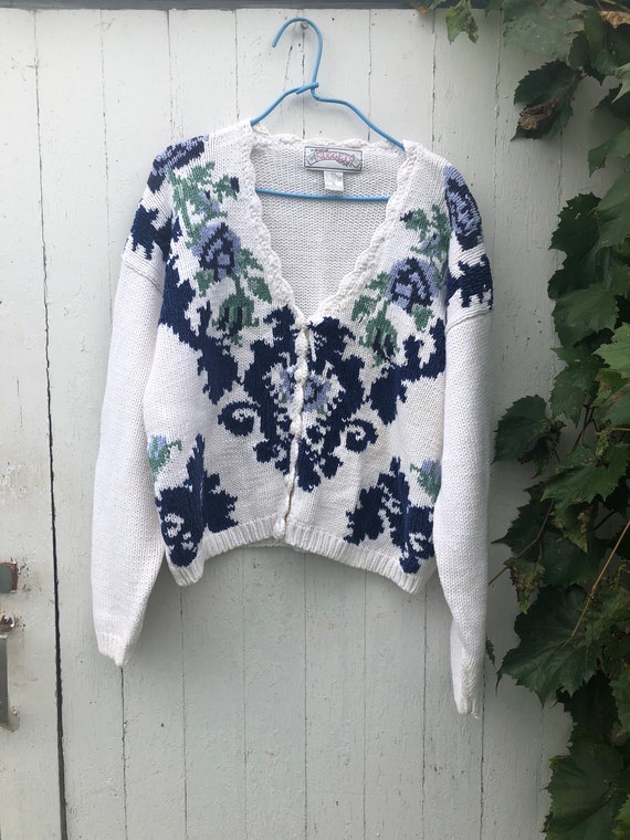 Vintage 90s chunky blue floral white cardigan swe… - image 2