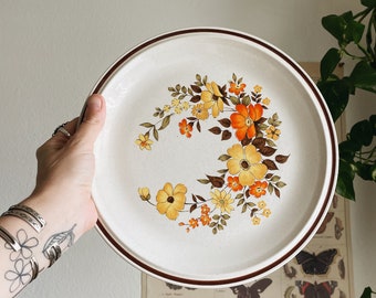 Stoneware Japan Flower Dinner Plates