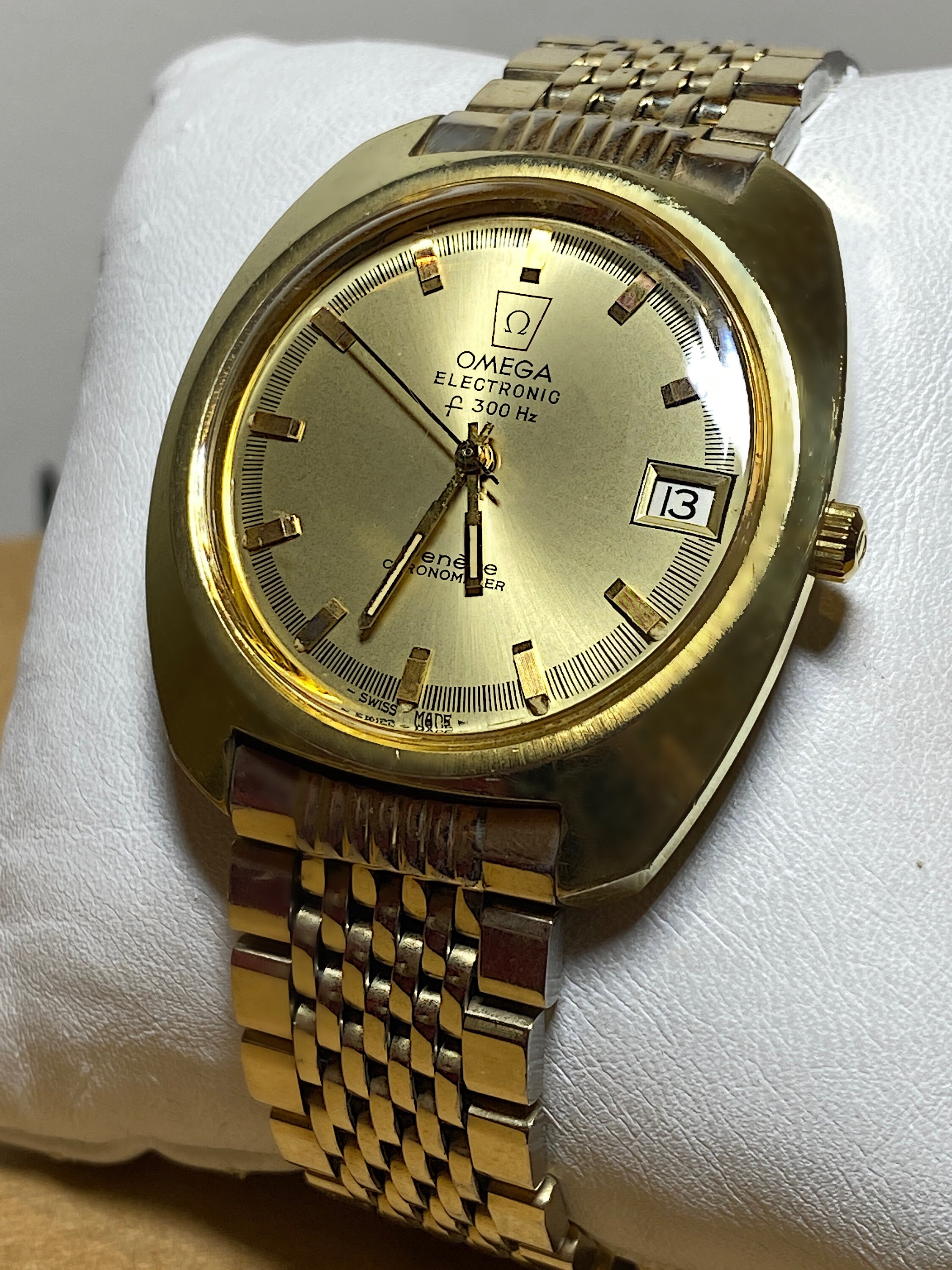 Vintage 1970's Omega Electronic F300HZ 