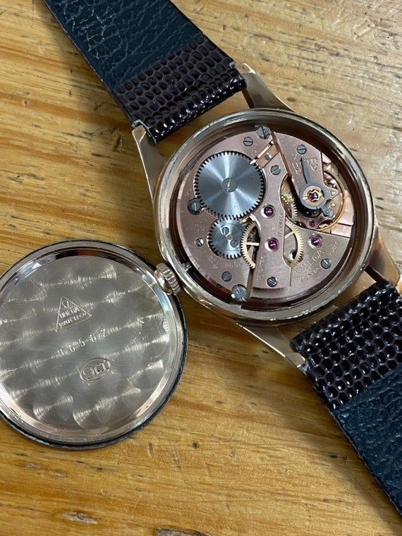 9K Gold Omega Manual Rare Caliber 420 Vintage 1950's … Gem