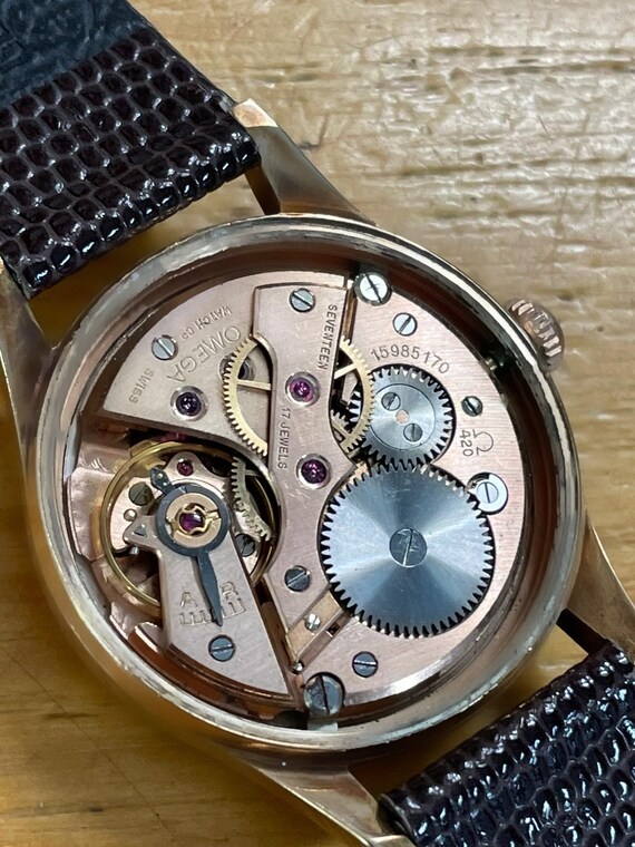 9K Gold Omega Manual Rare Caliber 420 Vintage 1950's … Gem