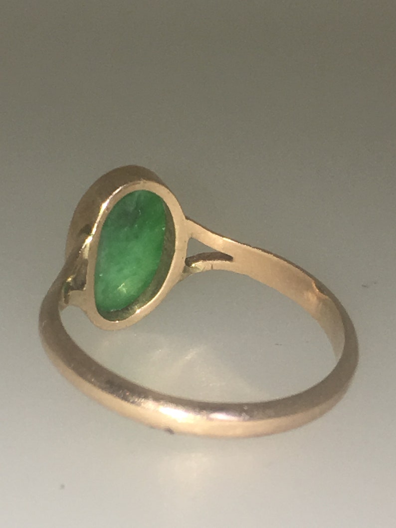 Oval Cabochon Jade in 9K Yellow Gold Free Shipping /& Re-Sizing!