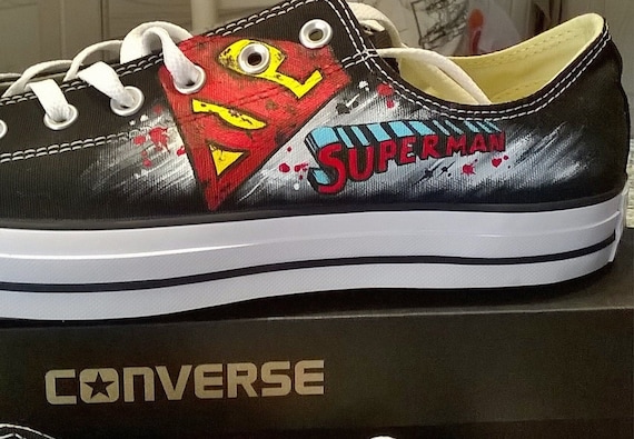 Superman hand painted converse shoes , low tops , hand made shoes , superhero logo , DC heroes, DC comics shoes Superman hand painted converse shoes , low tops , hand made shoes , superhero logo , DC heroes, DC comics shoes