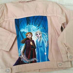 Gefrorenes Outfit, gefrorenes Geburtstagsgeschenk, gefrorene Jacke, handbemalte Jacke, Disney-Geschenk, Mädchenjacke, kundenspezifische Disney-Jacke, Jeansjacke, Disney-Stil