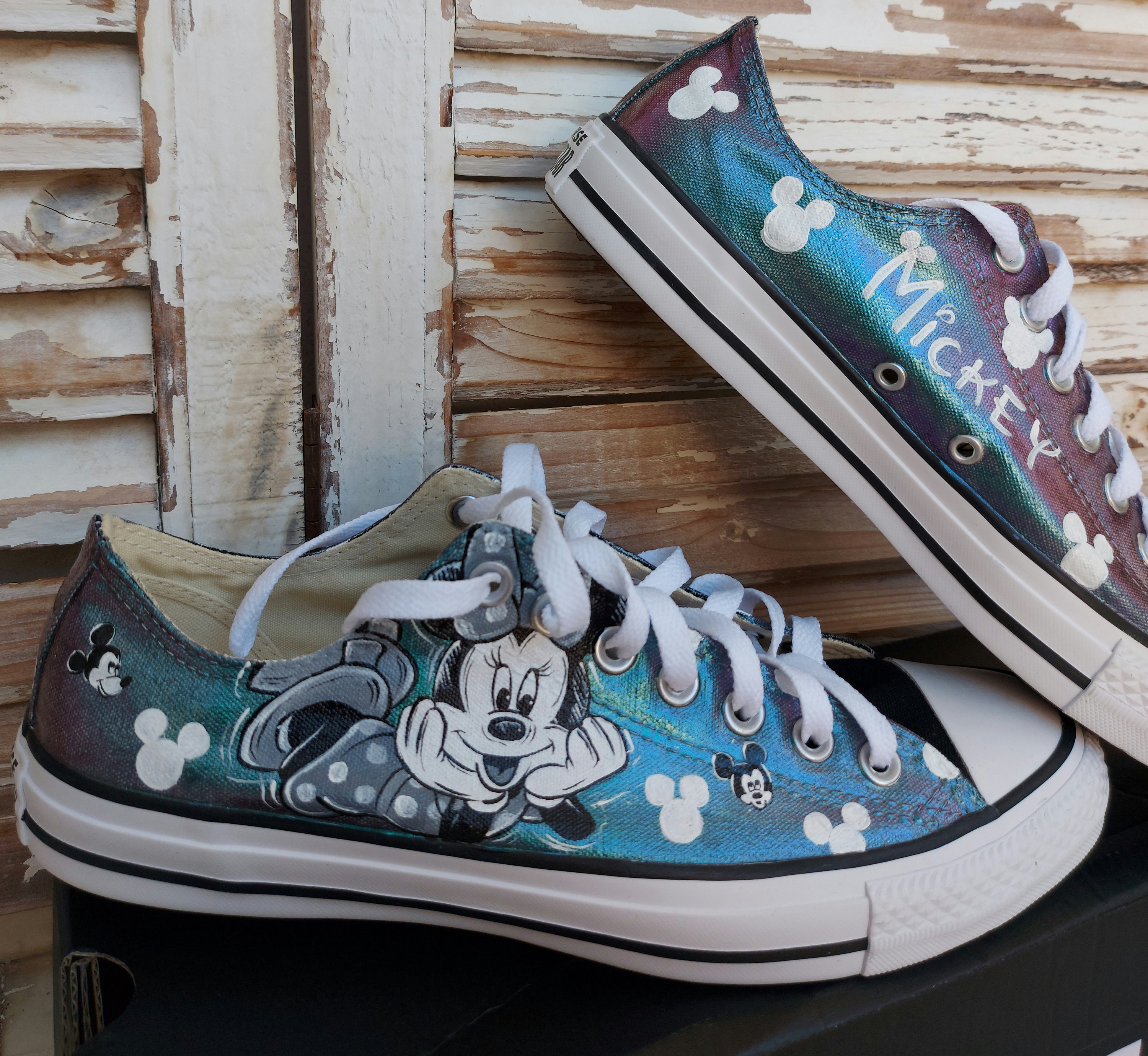 Diktatur tragt frugter Disney Themed Shoes Hand Painted Shoes Custom Converse - Etsy