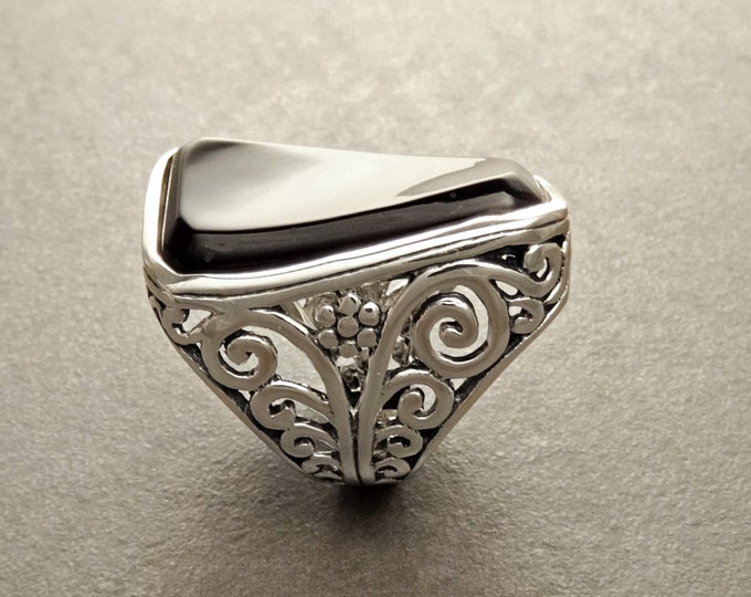 Black Filigree Ring, Sterling Silver, Curved Black Onyx Stone, Vintage Lace Design, Victorian Jewelry, Long Rectangle demstone