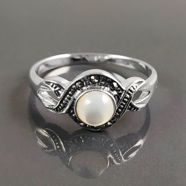 Retro Shell Ring, Sterling Silver, Waves Infinity Art Deco Marcasites Ring, Round Real Mother of Pearl, Antique Retro Inspired Stone Jewelry