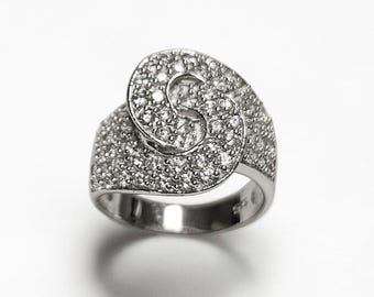 Bague Menottes diamants • Bague cocktail en argent 925 au motif spirales et pavé de pierres • Bijou audacieux et élégant