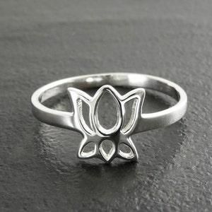 Lotus Ring, Sterling Silver, Dainty Lotus Ring, Lotus Zen Ring, Blooming Lotus Flower, Meditation ring, Namaste yoga jewelry, yoga Spiritual
