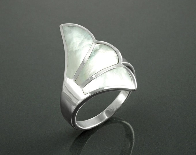 White Shell Ring, Sterling Silver, Flat Stone Ring, Genuine Mother of Pearl Shell Ring, Fanned Wave Wing, Unique Band Ring, Pearl Jewelry