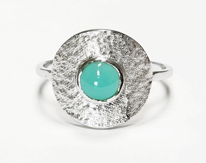 Turquoise Amazonite Ring, Sterling Silver, Geometric Round Flat Hammered Disc, Blue Green Cabochon Stone, Dainty Modern Minimalist Jewelry
