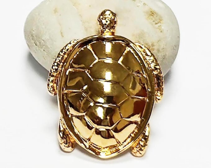 Sea Turtle Brooch & Pendant • 18K Gold-Plated • Ocean Lover Jewelry • Marine Life Inspired Accessory • Tortoise Necklace • Nautical Gift