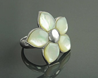 White Flower Ring, Sterling Silver, Mother of Pearl Shell , Polynesian Blossom Frangipani Flowers Petals Ring, White Stone Ring