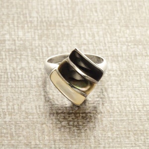 Bague Trois Couleurs Bague Argent Massif 925 Onyx Noir, Nacre Grise, Nacre Blanche, Bague Minimaliste, Bague Losange, Bague Trois Bandes image 1