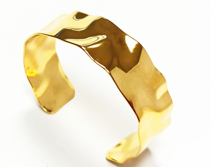 Hammered Gold Cuff • Gold Filled 18K • Chic Wide Textured Adjustable Open Bracelet Bangle • Contemporary Statement Jewelry • Gift for Women