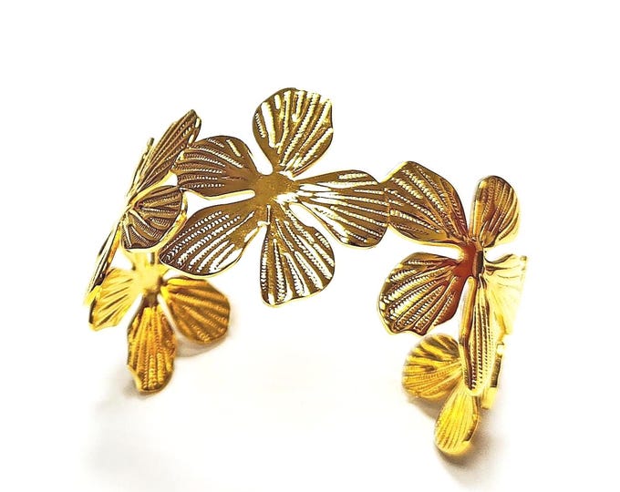 Flower Gold Cuff Bracelet • 18K Gold Filled • Statement Nature Inspired Open Bangle • Boho Flowers Lover Jewelry • Unique Woman Floral Gift