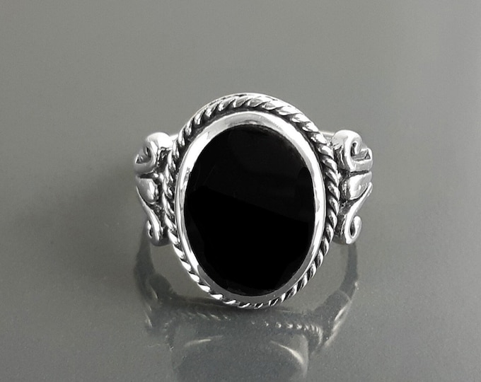 Hipster Onyx Ring, Sterling Silver, GENUINE Onyx Gemstone Jewelry, Boho Unisex Ring, Flat Oval Black Stone Ring,Intricate Antique Rope Shank