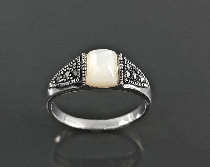 Vintage band ring, sterling silver ring with Genuine white domed Mother of pearl and marcasite stones, art-deco design style jewelry