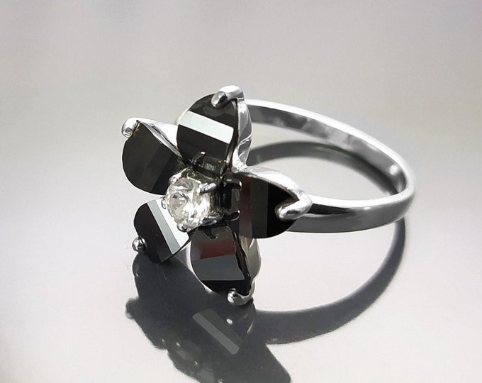 Black Flower Ring, Sterling Silver 925, Black color Zirconias Cz Stones, Bicolor Black and White, Modern Retro Gothic Jewelry