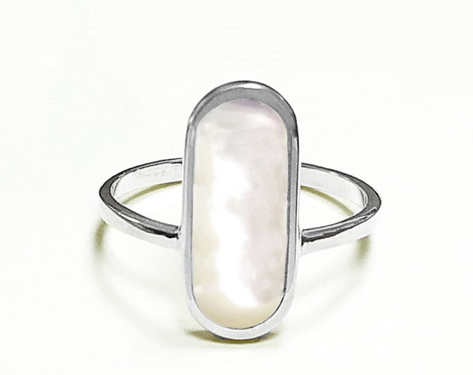 Long Mop Oval Ring, Sterling Silver, Genuine Mother of Pearl Shell, Flat Stone Ring, Minimalist Everyday Style Jewelry, Modern Gift