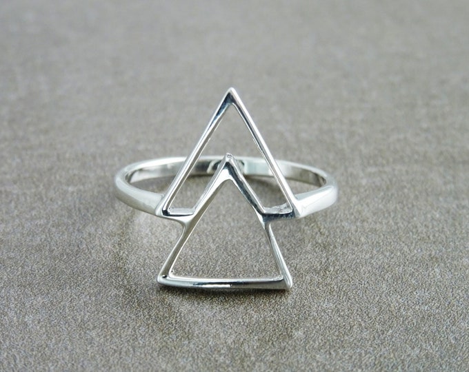 Triangle Ring, Sterling Silver, Spike Ring, Chevron ring, Peak Ring, Delta Ring, Arrow Ring, Arrow Headed Ring, Point Ring, Sharp Ring