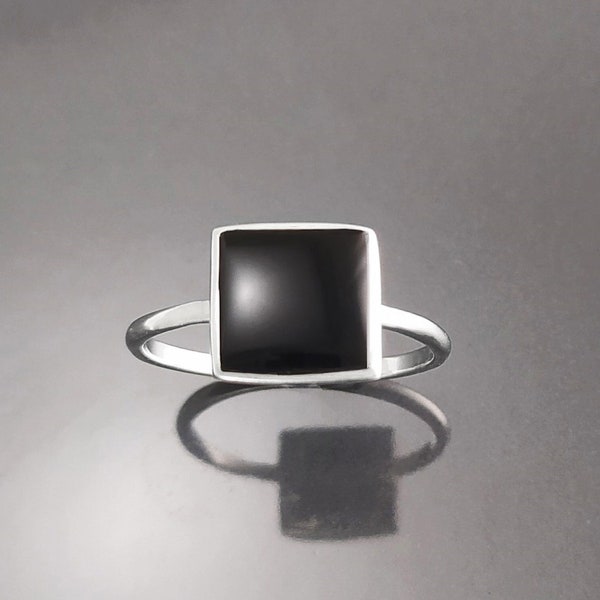 Onyx Noir Argent, Bague Empilable Argent, Bague Carré Onyx Noir et Argent 925.  Bague Minimaliste et Moderne, Cadeaux Bijoux Argent Pierre.