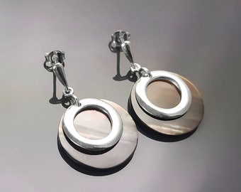 Gray Shell Earrings , Sterling Silver, Natural Grey Mother of Pearl Discs, Modern Dangle Geometric Round Earrings, Minimalist Women Jewelry