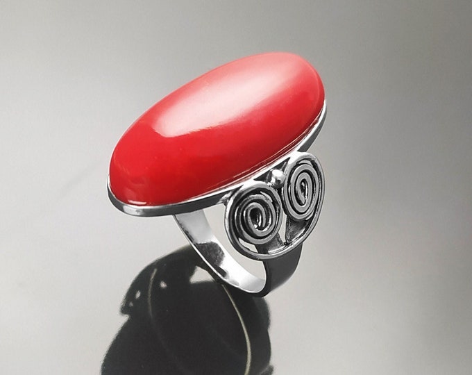 Red Synthetic Gorgonian Coral Ring, Sterling Silver, Vintage Victorian Statement Jewelry, Lipstick Red Color Artificial Gorgon Stone