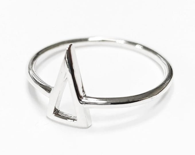 Delta Triangle Ring, Sterling Silver, Spike Ring, Chevron ring, Peak Ring, Arrow Ring, Arrow Headed Ring, Point Ring, Sharp Sterling Ring