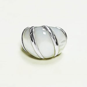 Anillo blanco abovedado, plata de ley, anillo de concha de nácar, joyería llamativa, anillo de banda ancha con piedra, anillo de perlas