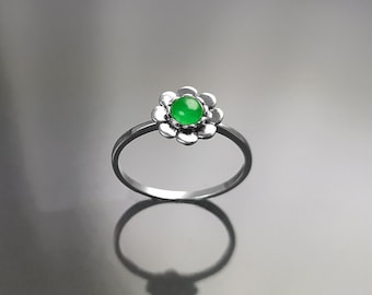 Jade ring, sterling silver, natural green jade stone ring, dainty round flower ring, nature floral ring