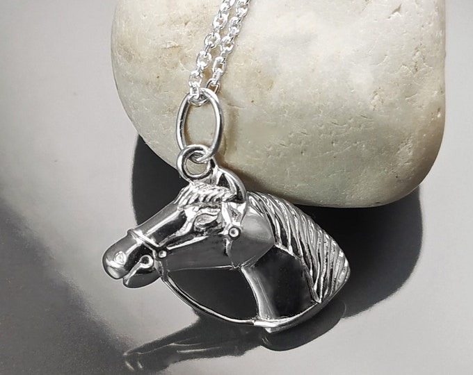 Horse pendant, sterling silver, horses lovers, equine gift, equestrian rider jewelry, riding animal necklace, horse's head cowboy jewelry