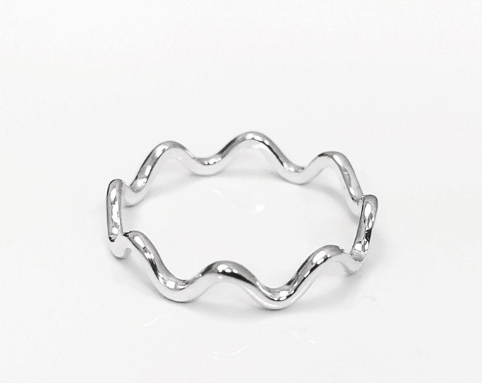 Wave Band Ring, Sterling Silver, Twisted Wavy Band, Waves ring, Wave Band Ring, Beat Ring, Twisty Ring, Undulating ring, Stackable Ring