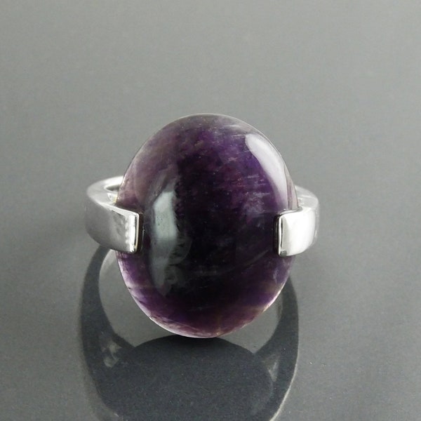 Genuine Amethyst Ring - Sterling Silver - Geometric Ring - Oval Shape - Designer Ring - Modern Ring - Minimalist Ring - Everyday - Purple